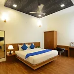 Hotel Sapphire World